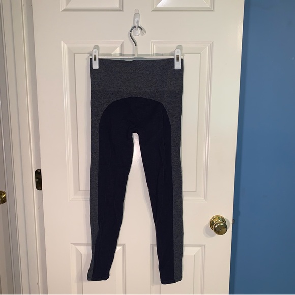 SPANX women’s size extra large navy gray leggings - Picture 3 of 5